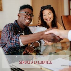 Parcours Formation | Service à la clientèle | Personnes souriantes se serrant la main